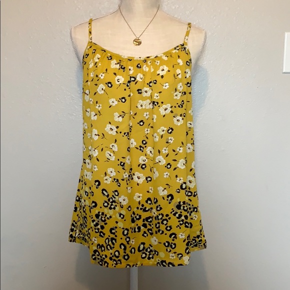 CAbi Tops - Cabi floral cami